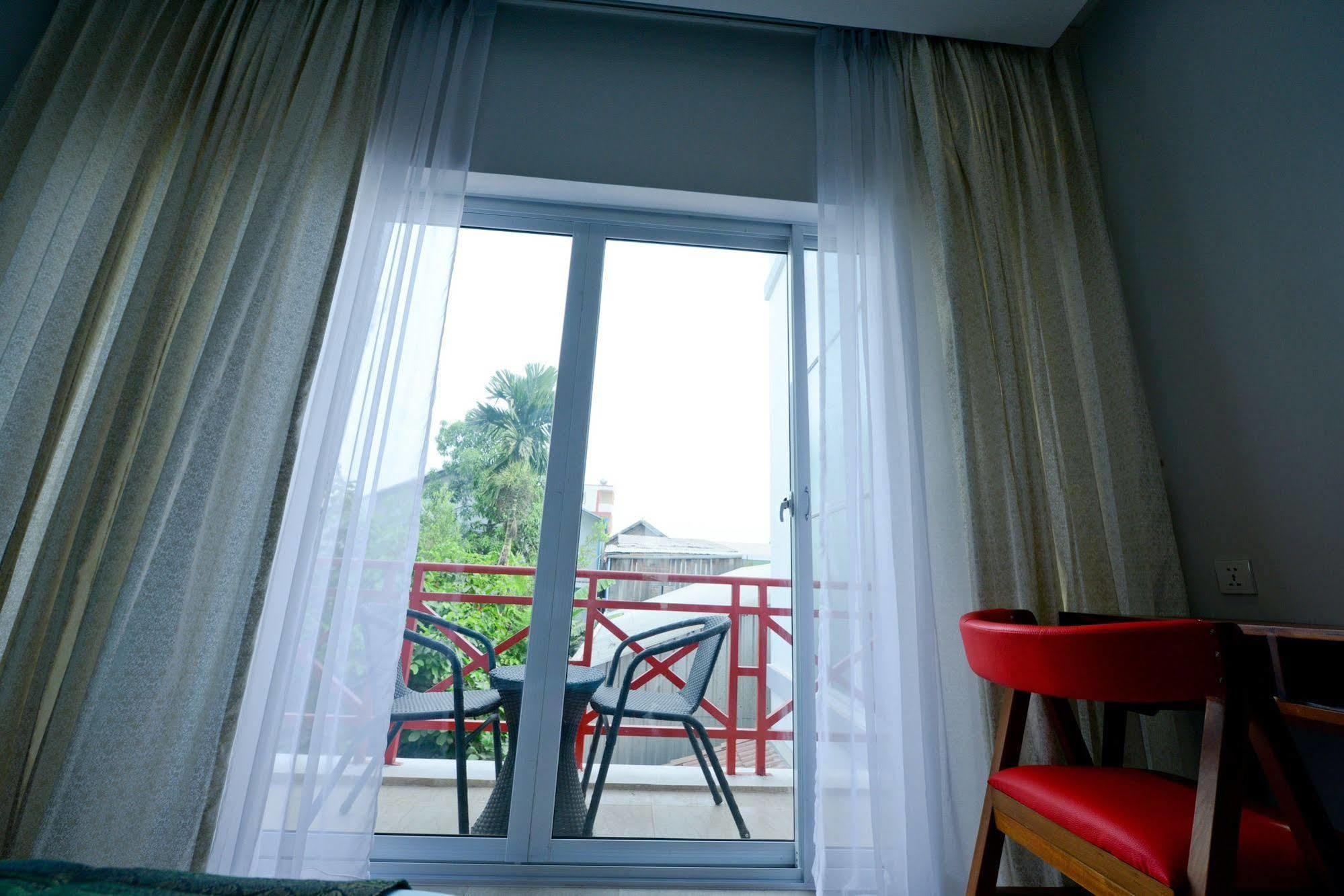 Mowin Boutique Hotel & Residence Phnom Penh Bagian luar foto